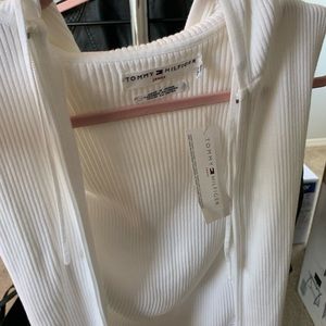 Tommy Hilfiger Sweater with a hood